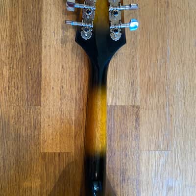 Gear4music Vintage Sunburst A-Style Mandolin 2020 - Vintage sunburst / gloss image 6