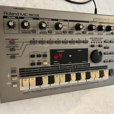 Roland MC-303 Groovebox 1990 - 1998 | Reverb UK