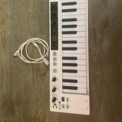 Arturia KeyStep 37 MIDI Controller 2021 - 2025 - White