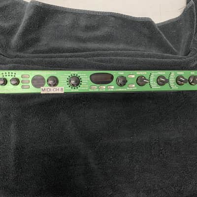 Line 6 Rack mount Echo Pro 2004 - Green | Reverb