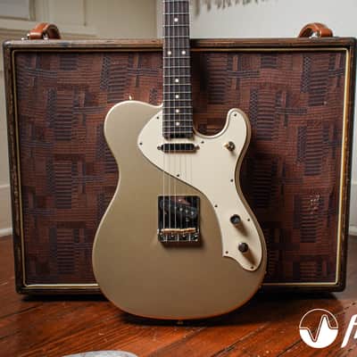 Veritas Custom Guitars Texas Miracle Custom in Shoreline Gold image 1