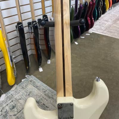 Squier Affinity Series Stratocaster with Maple Fretboard - Olympic White image 6