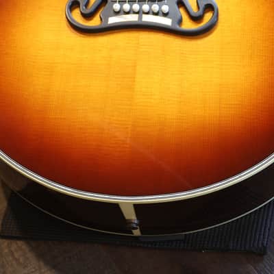 2018 Gibson Custom Shop SJ-200 Regal Jumbo Acoustic Guitar Sunburst + COA OHSC image 6