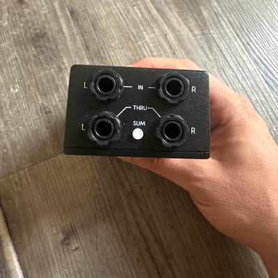 Walrus Audio Canvas Stereo Dual Line Isolator Direct Box 2022 - Present - Black w/ Rainbow Graphic image 5