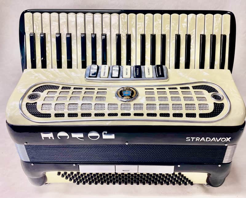 STRADAVOX 3-REED ACCORDION #CSKK726 image 1