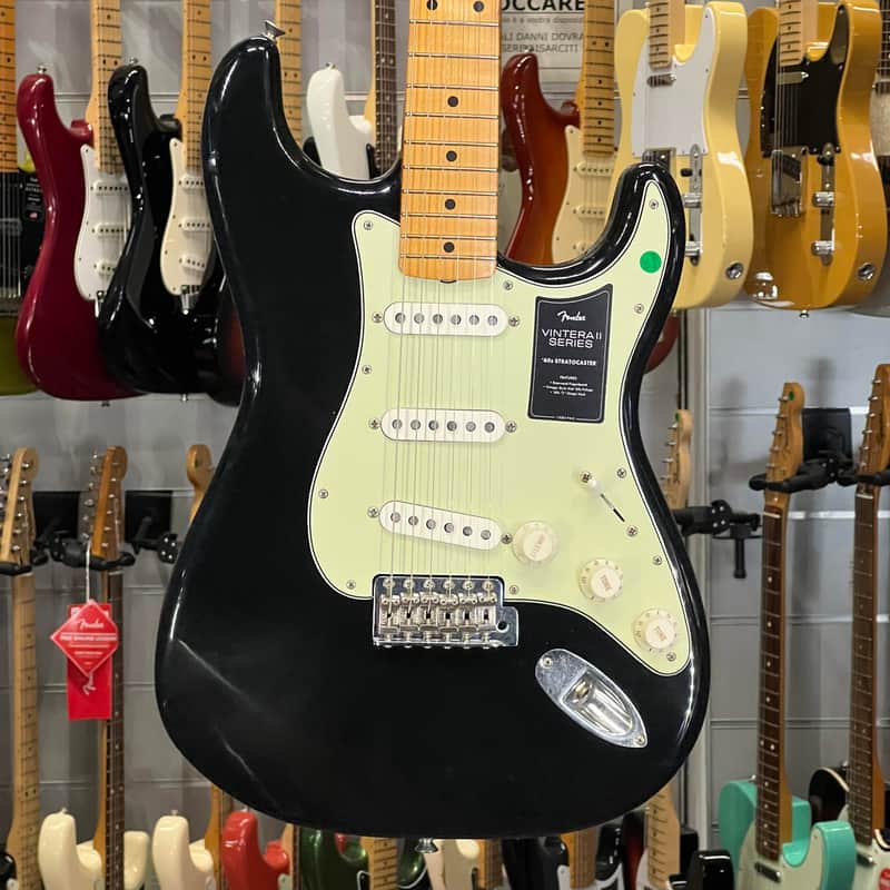 Fender Vintera Ii Limited Road Worn Stratocaster Black image 1
