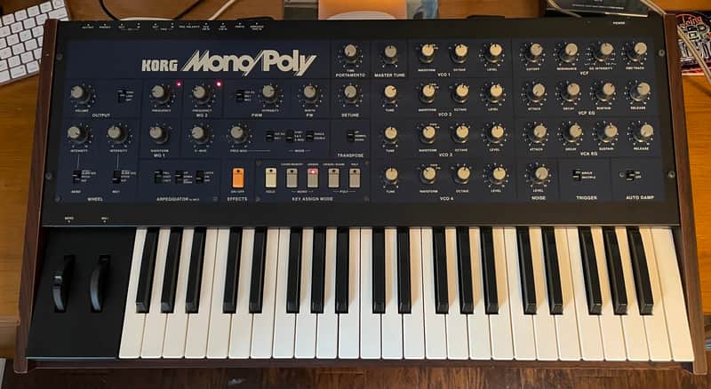 Korg Mono/Poly 1980s - Blue image 1