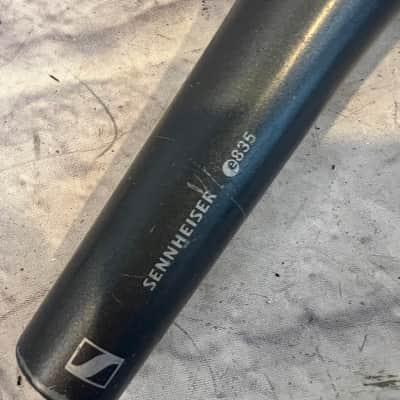 Sennheiser E835 Dynamic Vocal Microphone image 2
