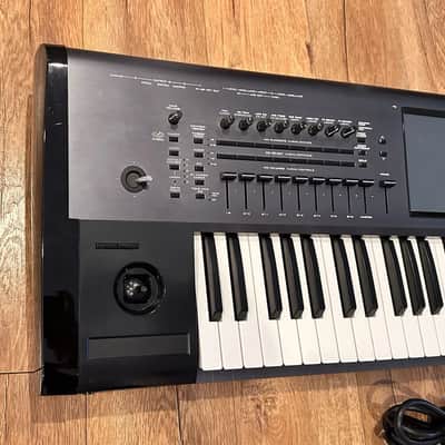 Korg Kronos 61 Music Workstation.........EXCELLENT CONDITION image 2