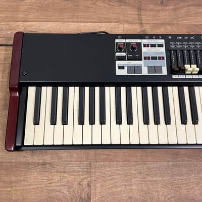 Hammond SK1 88 Keyboard; Serial No: 13090065 | Second Hand image 2