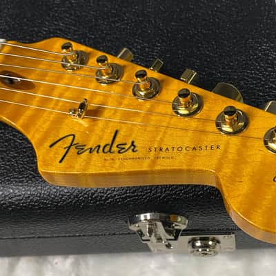 NEW! Fender Limited Edition Custom Deluxe AAA Flame Stratocaster - Hand Wound Pick-Ups - Gold Hardware - Aged Cherry Sunburst - 7.6lbs - Authorized Dealer - G07114 - WOW! image 7