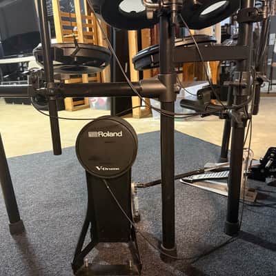 Roland TD-17KV V-Drum Kit with Mesh Pads (Accessories Included) image 16