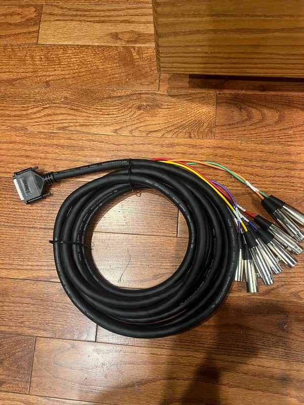 Hosa AES805Y AES-805Y DB25 to 4 XLR Male x 4 XLR Female Yamaha Pinout - 5 Meters