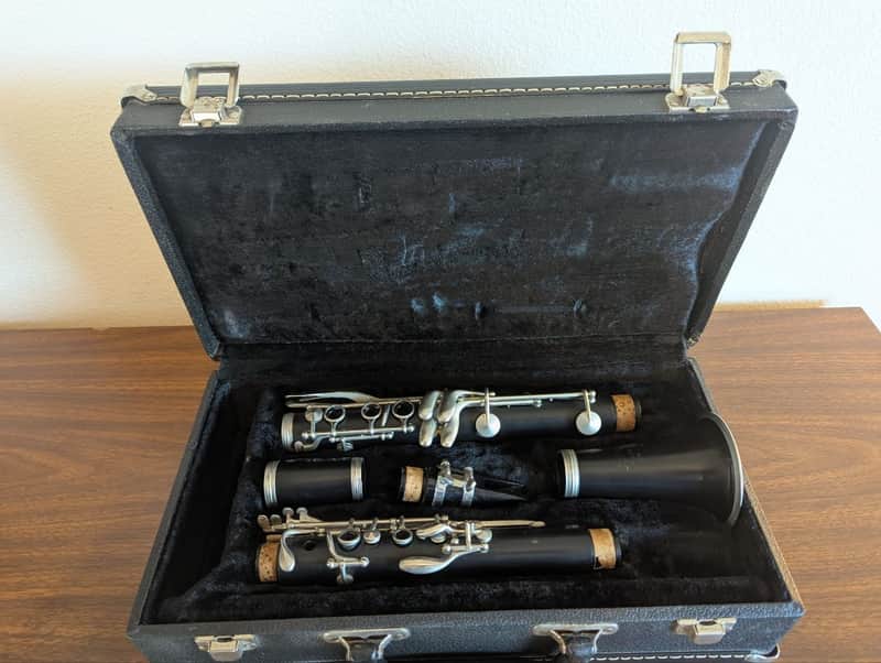 Artley Prelude Bb Clarinet, with case image 1