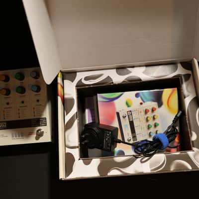 Hologram Electronics Chroma Console 2023 - Present - White image 4