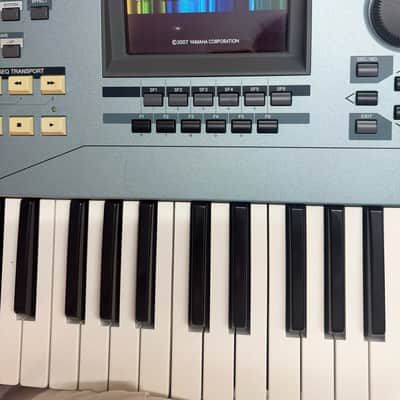 Yamaha Motif XS 6 Production Synthesizer 2000s - Gray image 2