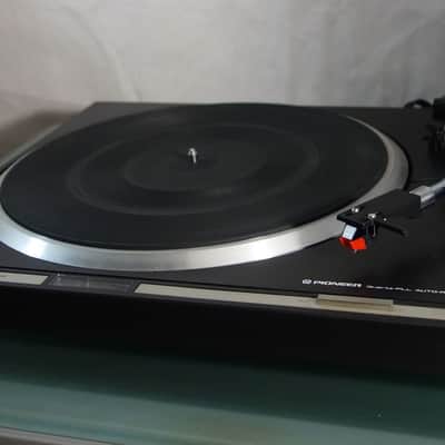 PIONEER PL-300X Direct Drive Turntable - Quartz PLL Auto-Return + Cartridge PIONEER PC-110 - Black image 5
