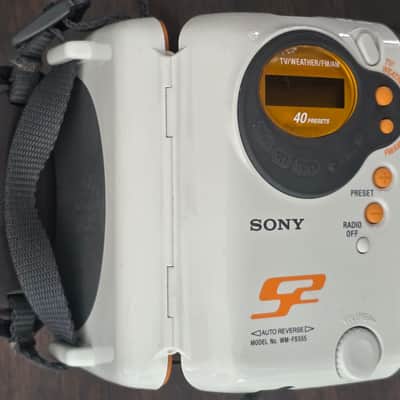 Sony WM-FS555 Early 2000s - White orange gray image 10