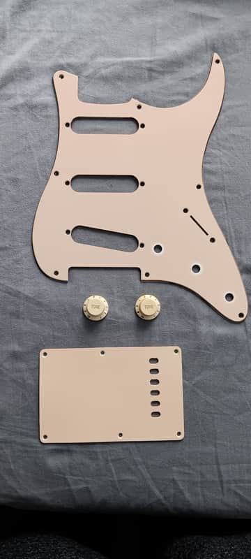 Squier Pickguard 1999 Vintage image 1