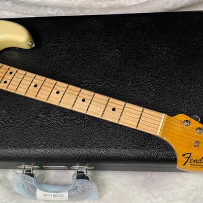 NEW! Fender Custom Shop '68 Reissue Stratocaster DLX - Closet Classic - Aged Vintage White - Handwound Pick-Ups - 7.8lbs - Authorized Dealer - G07637 image 5