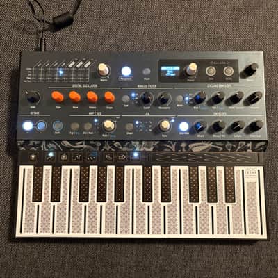 Arturia MicroFreak 25-Key Algorithmic Synthesizer 2019 - Present - Black