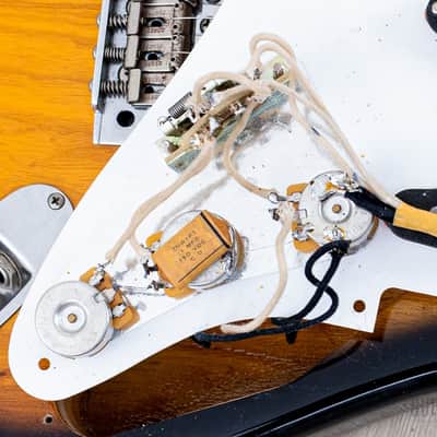 2006 Fender DiMarzio Collection ‘54 Stratocaster ST54-120DMC Sunburst Lacquer, Near-Mint w/ Tweed Case, Japan MIJ image 21