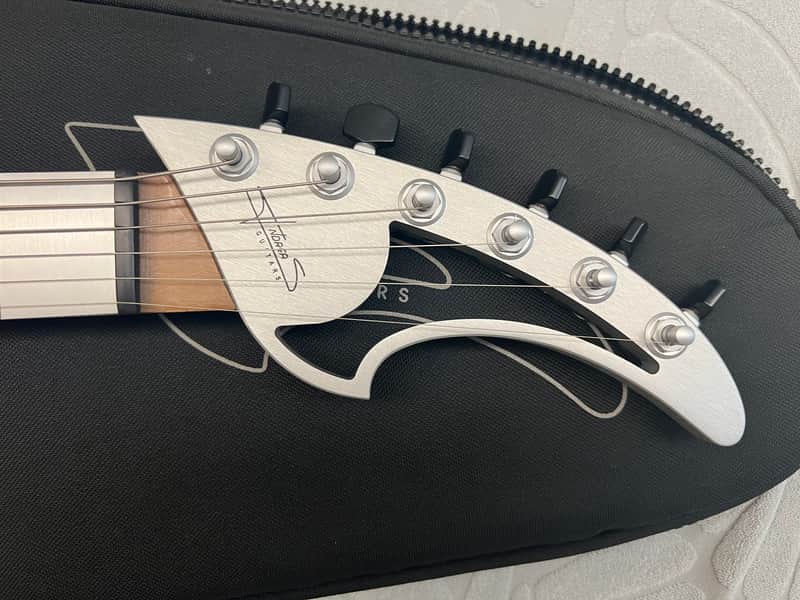 Andreas Guitars Fierce Shark with video and audio of actual guitar
