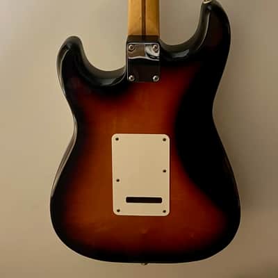 COLLECTORS ONLY: Rare 1994 Fender Stratocaster – Fire-Era Ensenada Production, Made in Corona U.S.A. – MN4135131 – Collector Grade / Near-Mint image 7