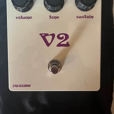 Castledine V2 Fuzz image 2