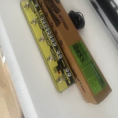 Valeton VES-2 Dapper Bass Multi Effects Strip 2010s - Green image 2