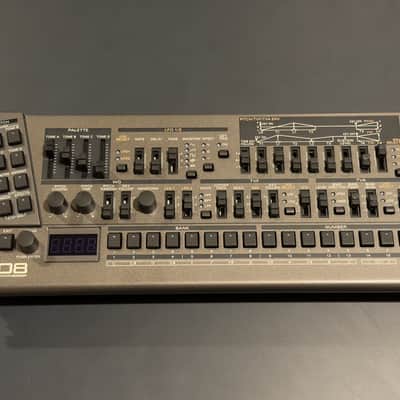 Roland JD-08