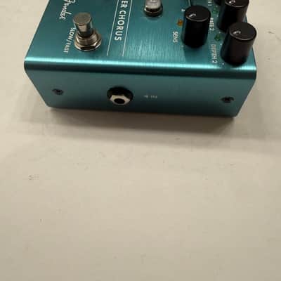 Fender Bubbler Analog Chorus Guitar Effect Pedal + Box image 5