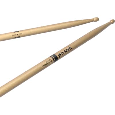 Promark Classic Forward 2B Hickory Drumstick, Oval Wood Tip – TX2BW image 2