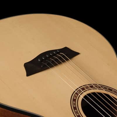 Washburn AGM5K Apprentice Series 7/8 Size G-Mini Spruce Top Mahogany Neck 6-String Acoustic Guitar w/Gig Bag image 9