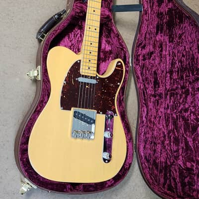 Hardshell case for Tele/Strat LIKE NEW! image 9