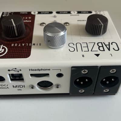 GFI System Cabzeus Cab Simulator/DI 2010s - White image 3