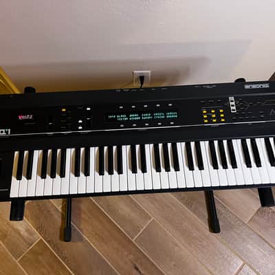 Ensoniq ESQ-1 Synthesizer with voice cartridge and original ESQ-1 Musicians Manual included image 3