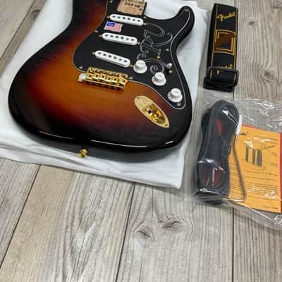 Fender Stevie Ray Vaughan USA Stratocaster Loaded Body 3-Color Sunburst SRV image 4