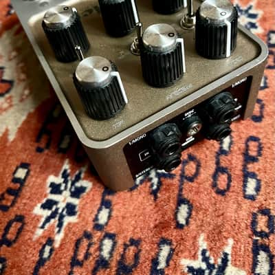 Universal Audio Golden Reverberator 2021 - Present - Gold image 4