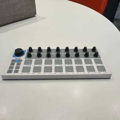 Arturia BeatStep MIDI Controller 2014 - Present - White image 6