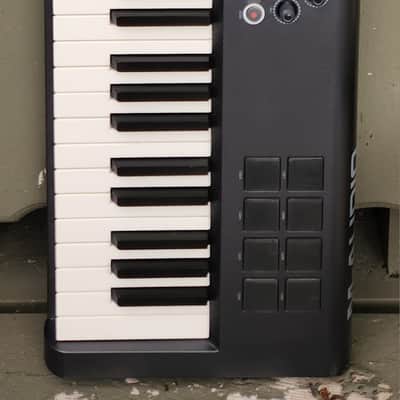 STUDIO SALE! M-Audio Axiom 61 - Key Semi-Weighted USB MIDI Controller image 14