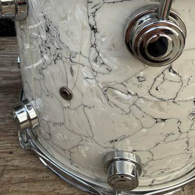 DW Collectors 5pc Drum Set White Marble w/ 20 inch kick! image 12