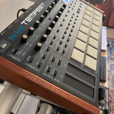 Dave Smith Instruments Tempest 6-Voice Drum Machine 2011 - 2018 - Black with Wood Sides Bild 2
