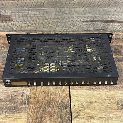 MFA Magus preamplifier and power supply image 7