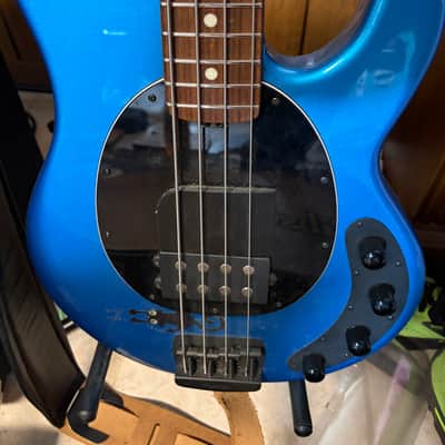 ERNIE BALL MUSICMAN STINGRAY SPECIAL 2023