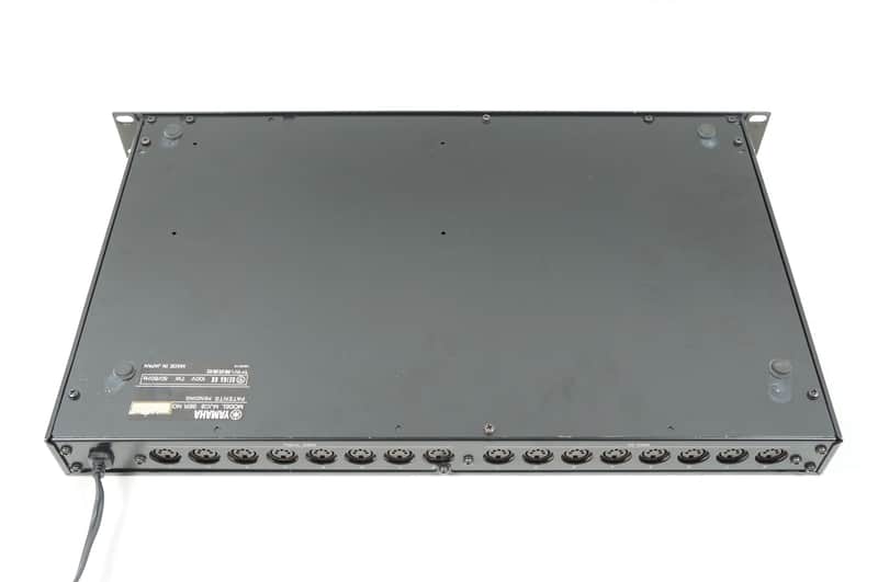 SALE Ends May 2] YAMAHA MJC8 MIDI PATCHBAY 8 in / 8 out MIDI