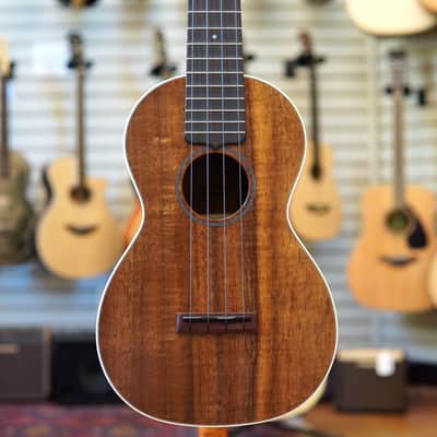 Martin 2K All-solid Hawaiian Koa Concert Ukulele w/Padded Gig Bag image 1