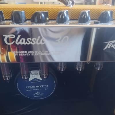 Peavey Classic 30 2-Channel 30-Watt 1x12" Guitar Combo 1994 - 2014 - Tweed image 6