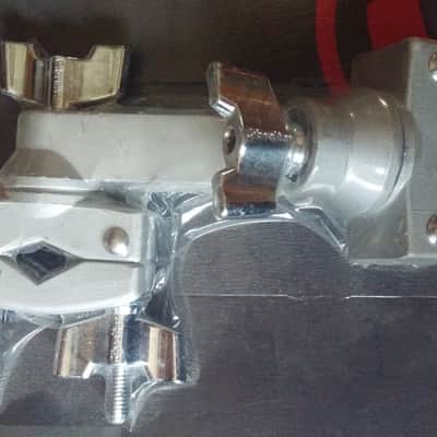 Gibraltar SC-PUGC Angled 2 Hole Grab Clamp 2010s ACCCESSORY DRUM PART  Chrome image 3