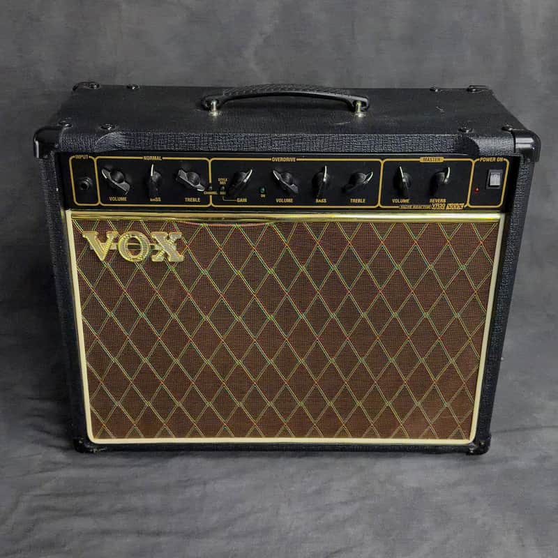2009-2012 Vox VR30R Valve Reactor 2-Channel 30-Watt 1x10" Guitar Combo Amp image 1